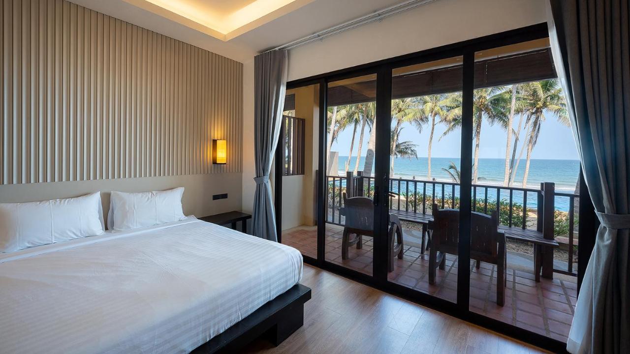 Ban Saithong Beach Resort Bang Saphan Noi Exterior foto